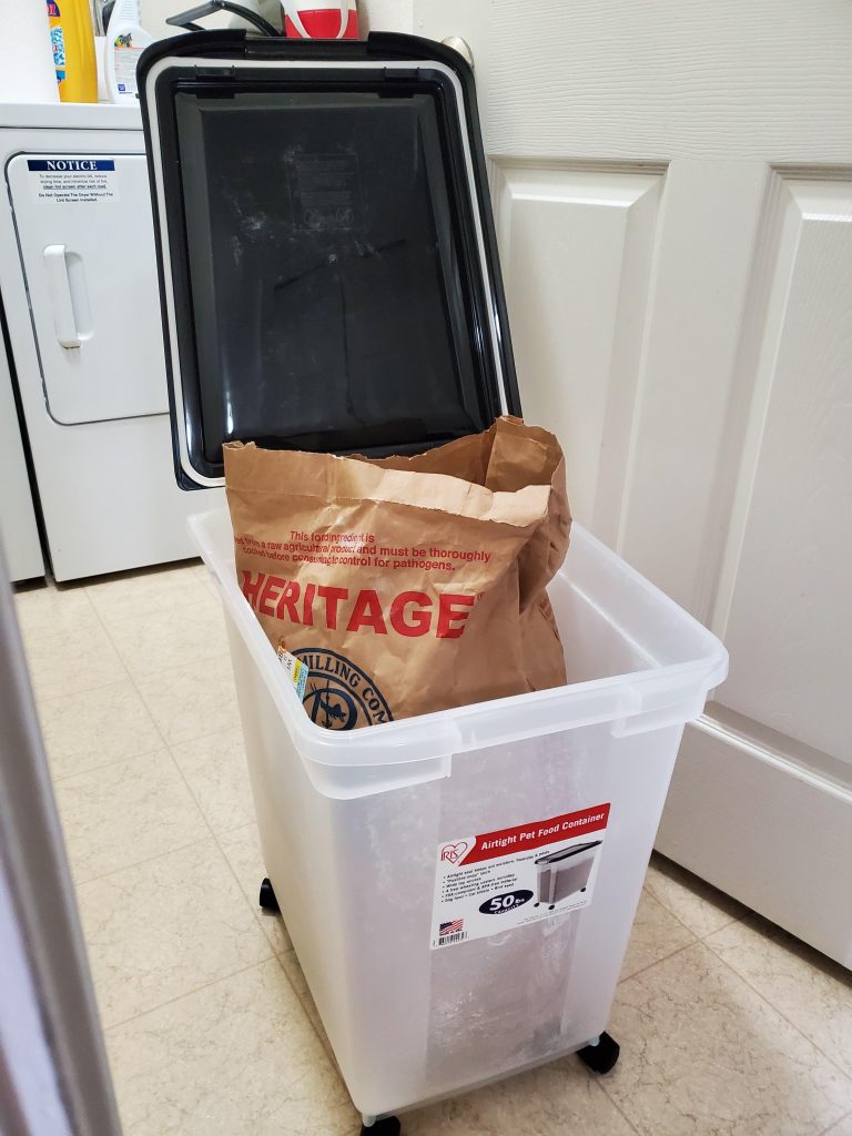 Convenient and Spacious: The Benefits of a 50 lb Dog Food Container for Pet Owners